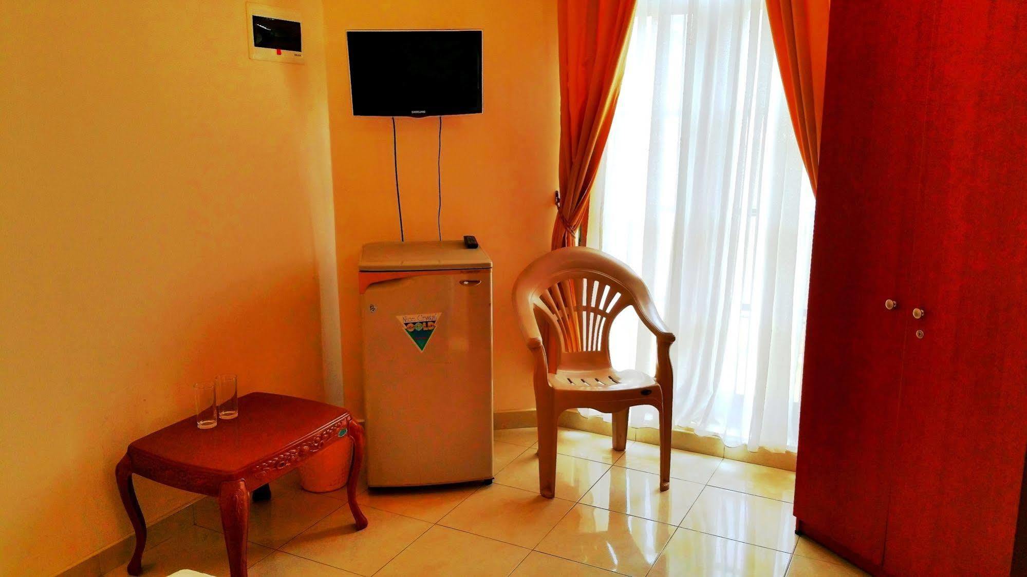 Holiday Fashion Inn Негомбо Экстерьер фото